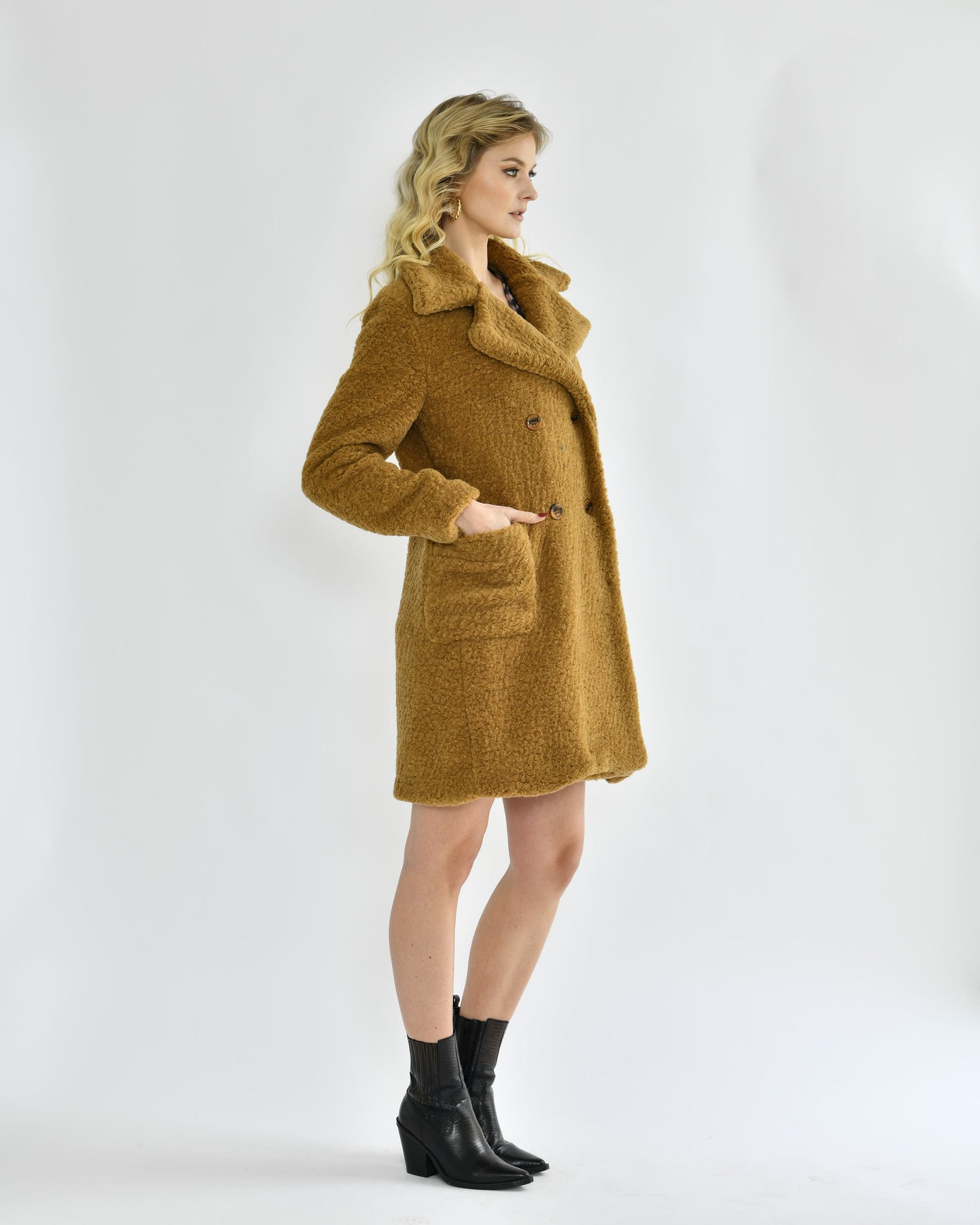 Mantel aus Boucle Wolle, cammello