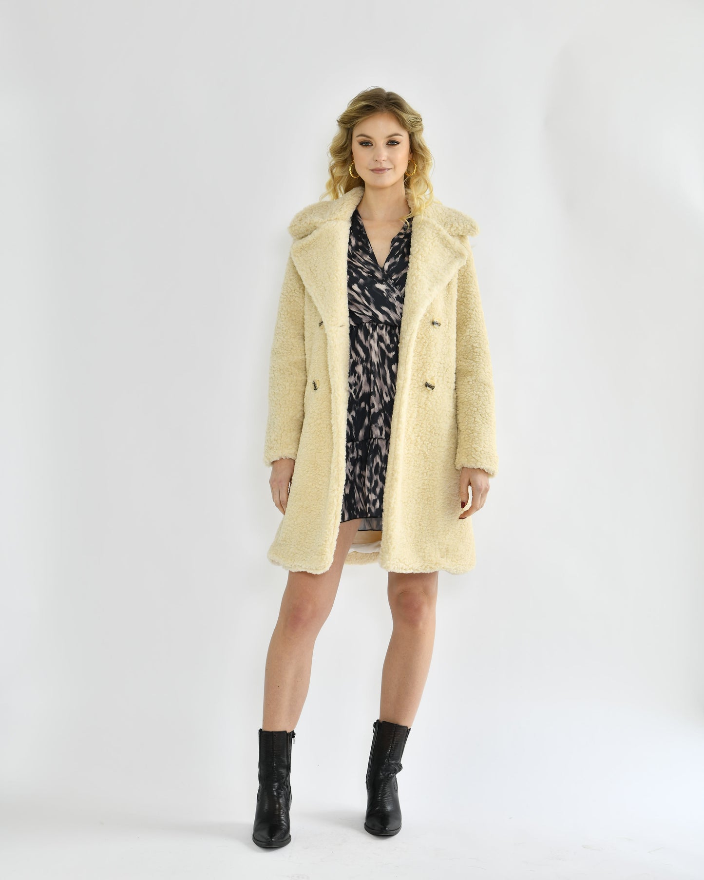 Mantel aus Boucle Wolle, cream